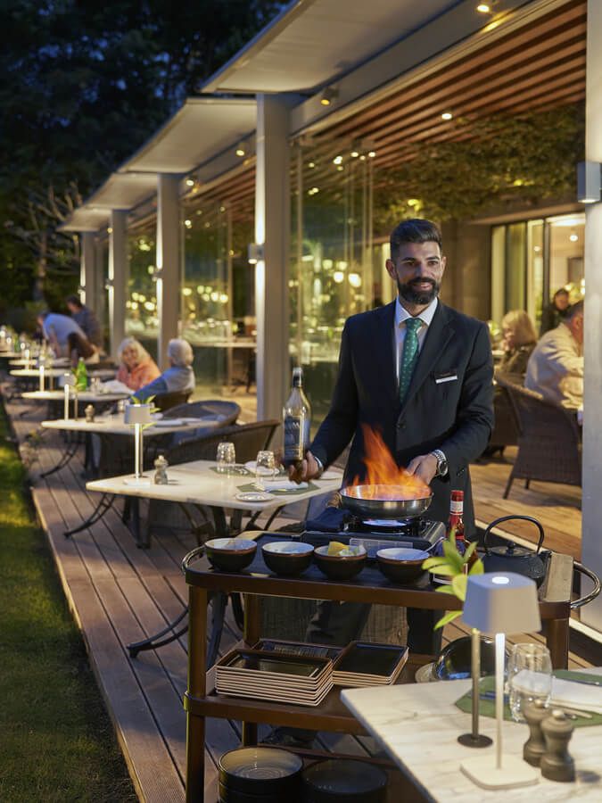 hotel THE CLIFF BAY . Rose Garden Restaurant